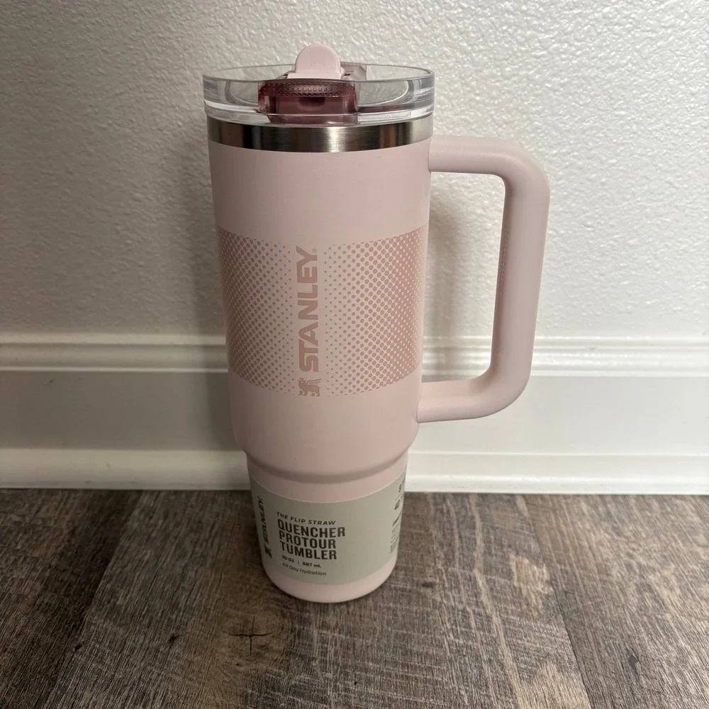 Stanley Quencher Protour Tumbler 30oz Flip Straw Light Pink NEW - Picture 3 of 7
